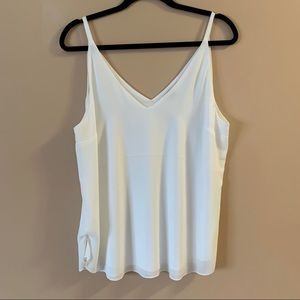 Kismet white v-neck tank